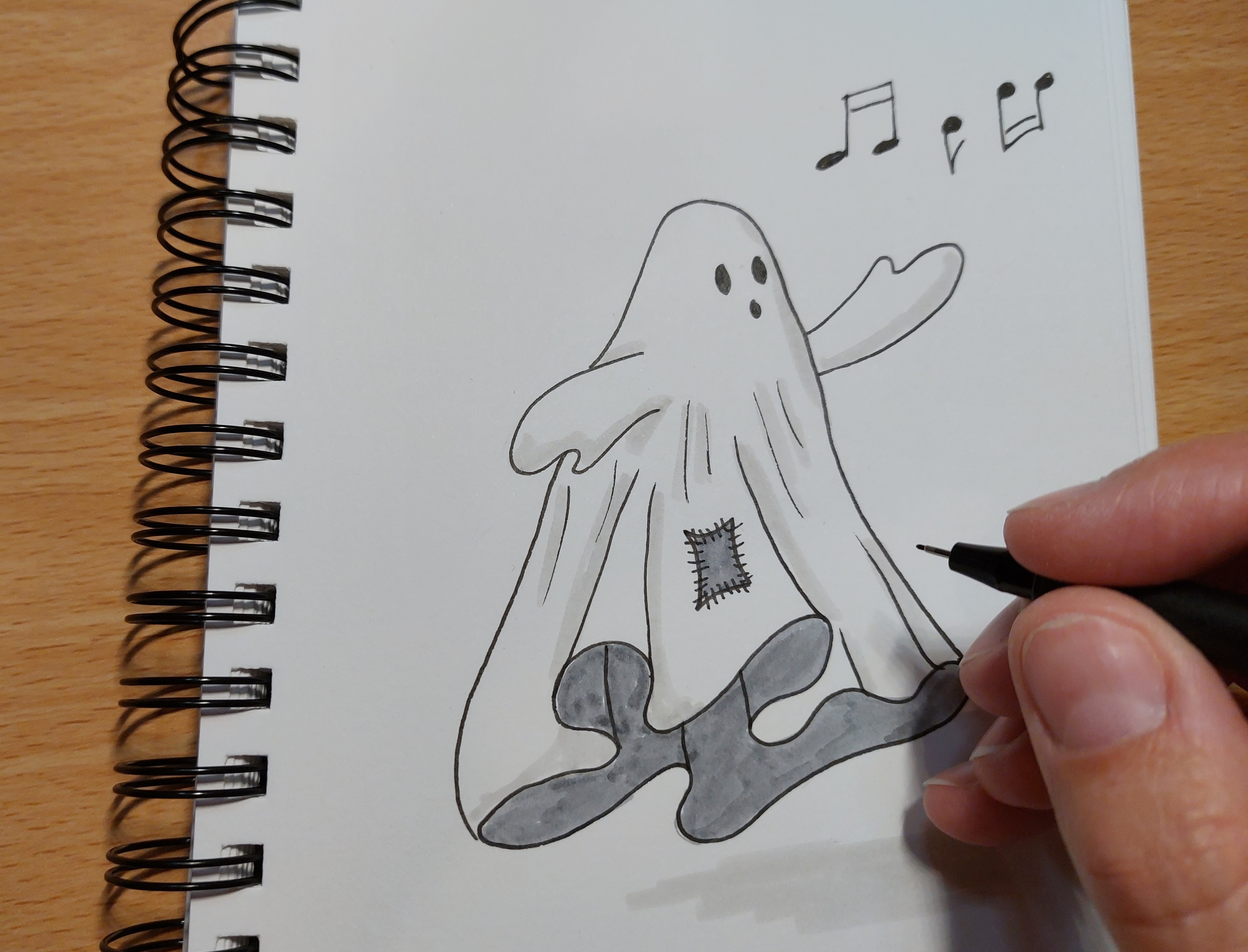 Spooky unplugged drawing with Sally – October 2024